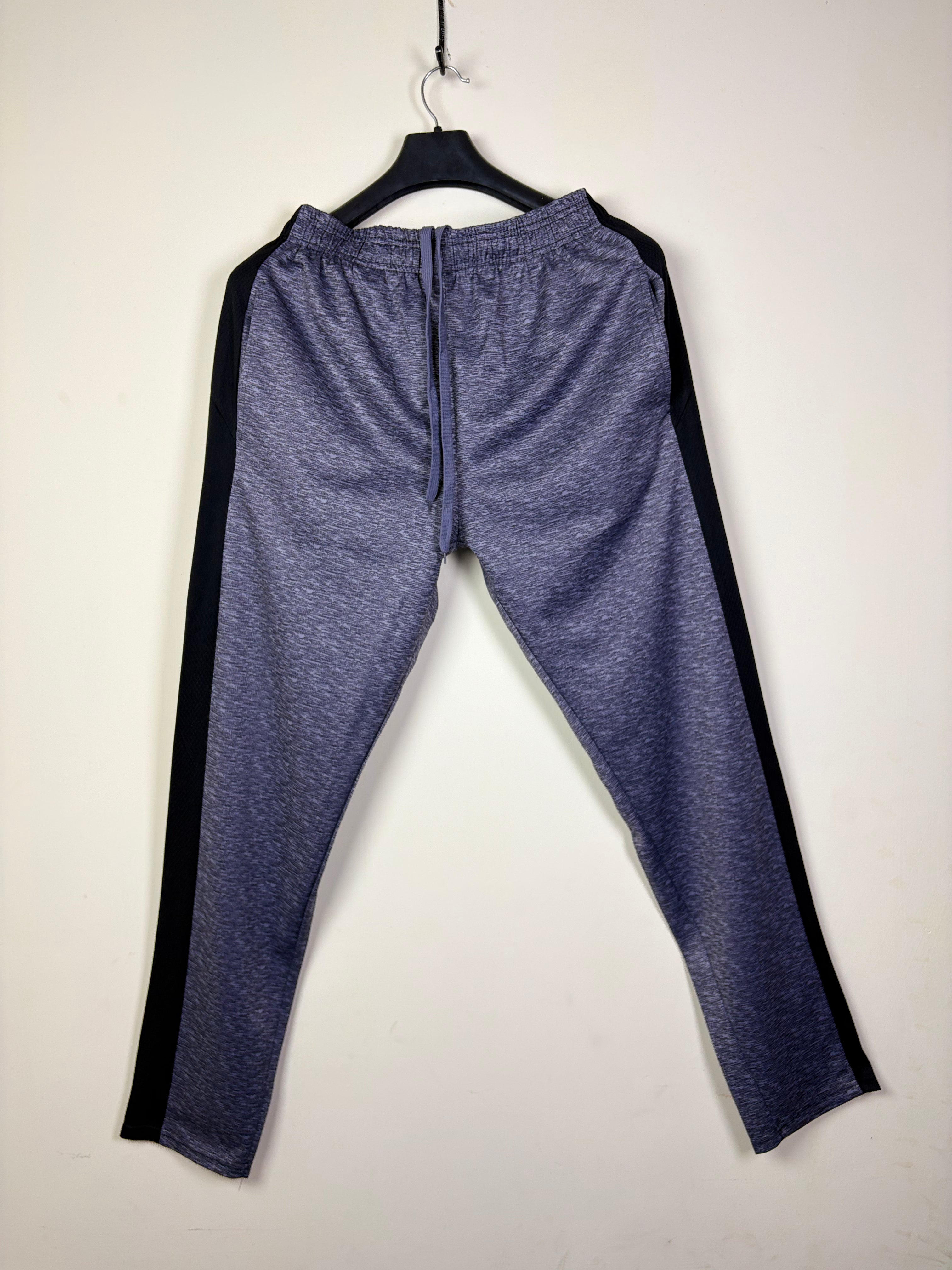 Ultra Performance Men's Heathered Training Shorts - Light Gray XL with Drawstring Waist  Average Final Value (Price)