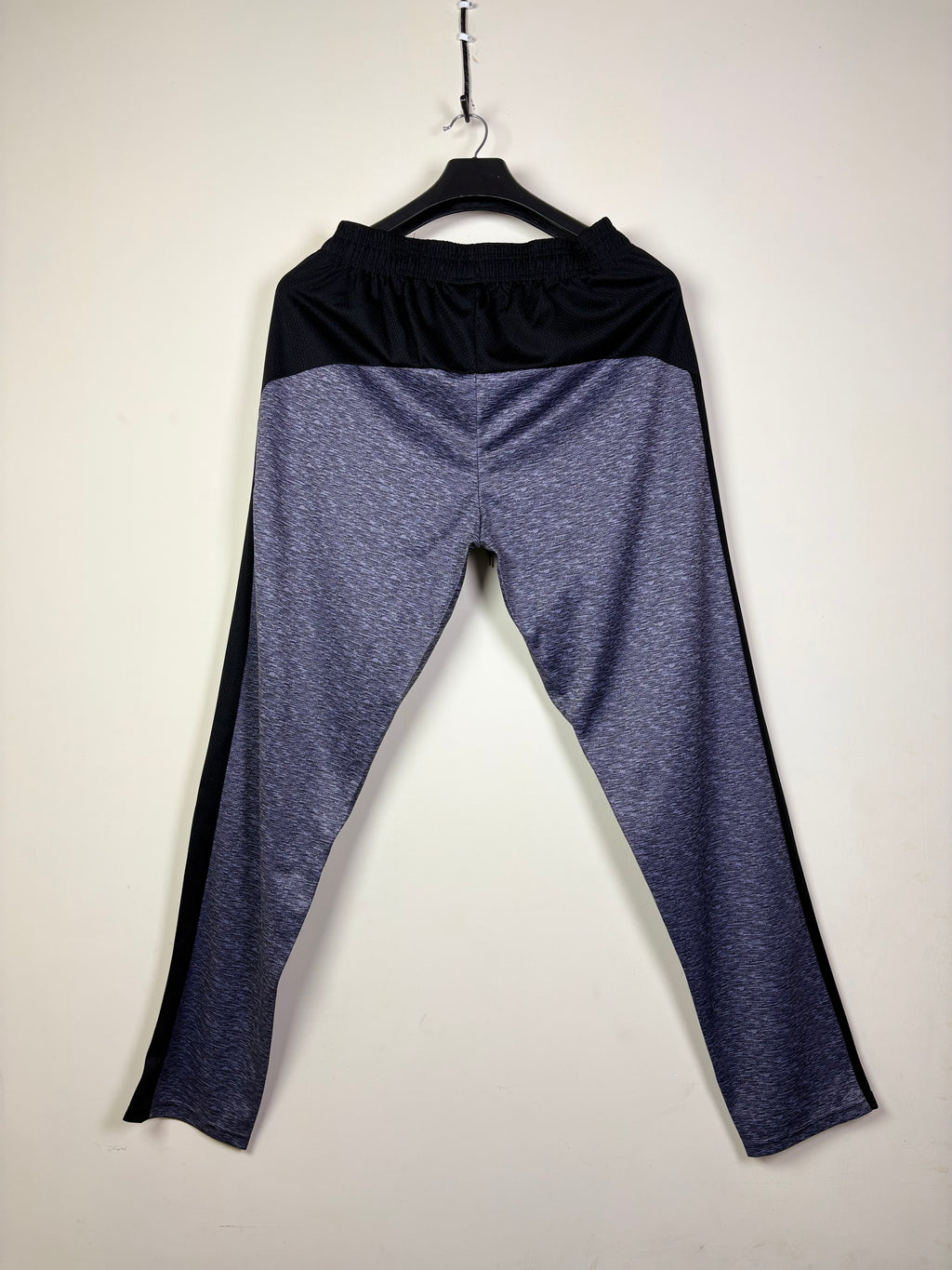 Ultra Performance Men's Heathered Training Shorts - Light Gray XL with Drawstring Waist  Average Final Value (Price)