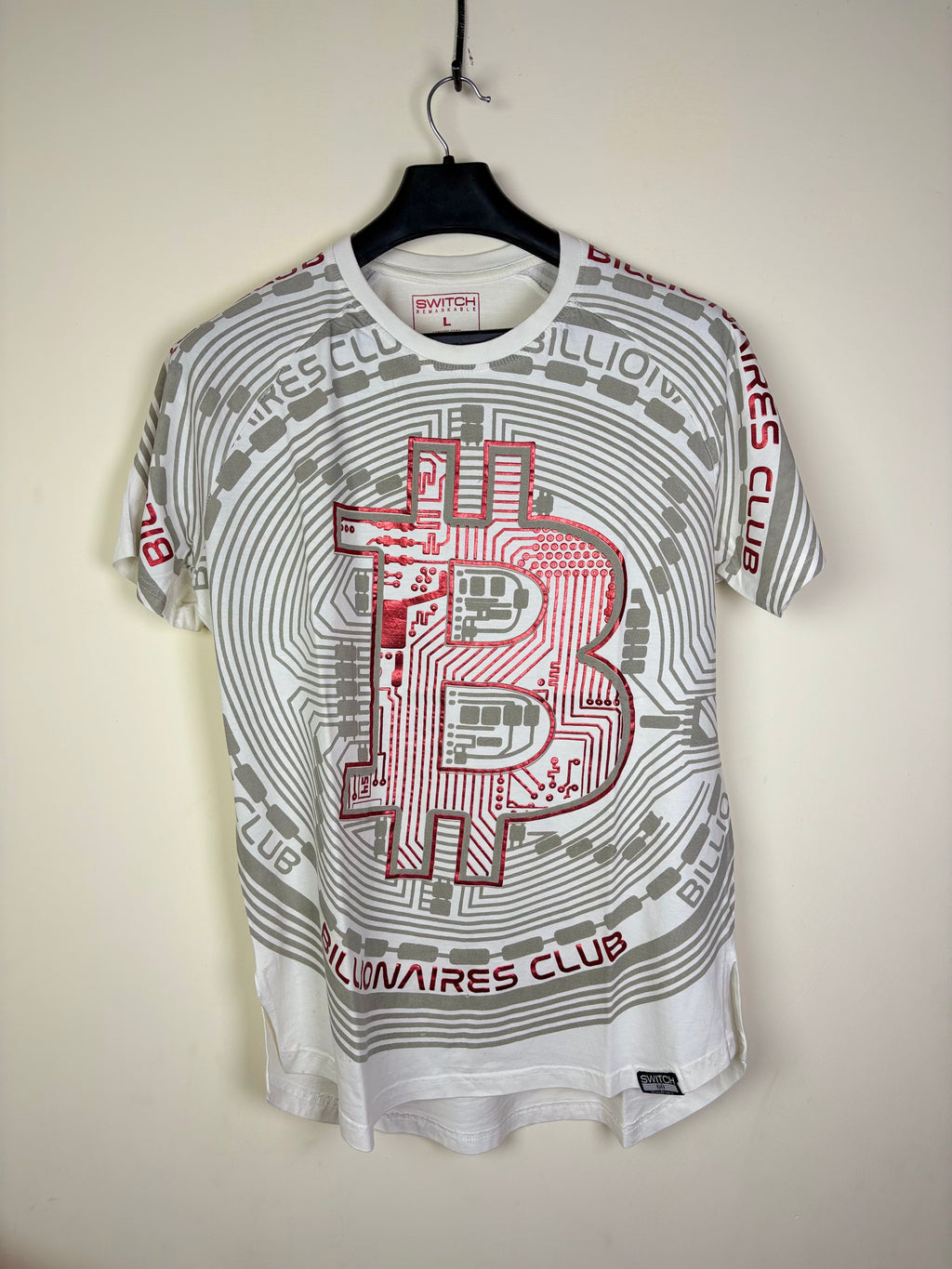 Switch Remarkable Men's Bitcoin "Billionaires Club" Graphic T-Shirt - White & Metallic Red