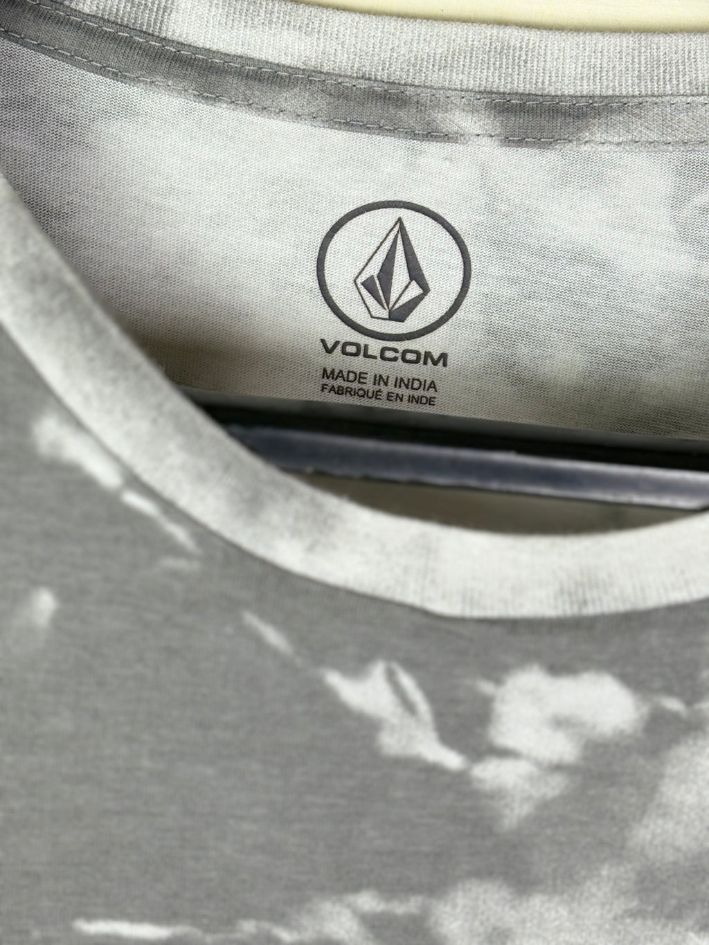 Volcom Men's Stone Logo Graphic T-Shirt - Gray & White Acid Wash / Tie-Dye Finish
