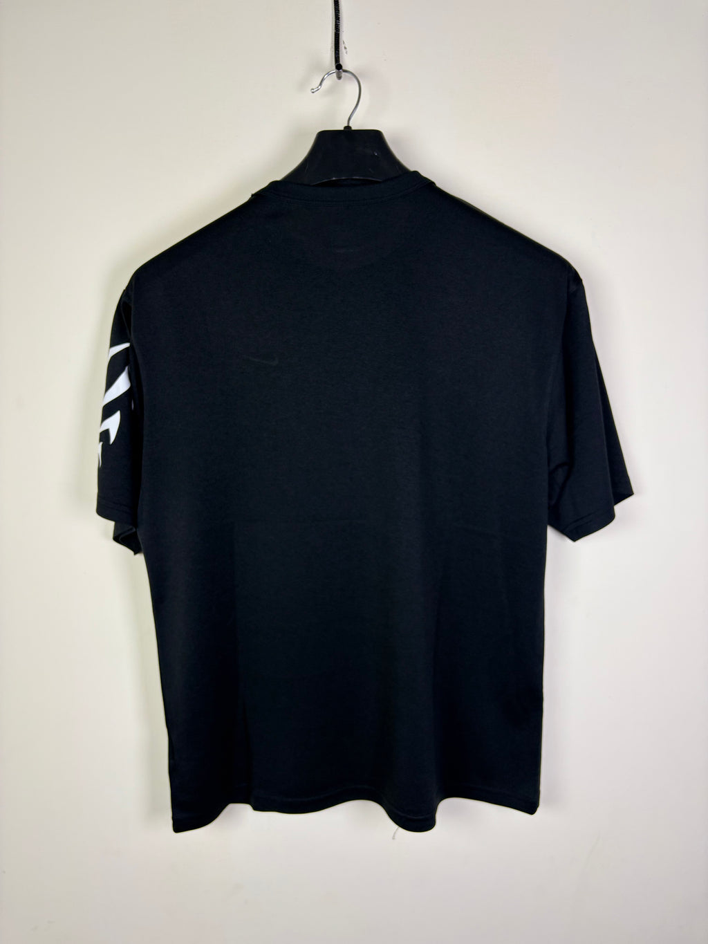 Nike Men's Dri-FIT Performance Graphic Sleeve Training T-Shirt - Black