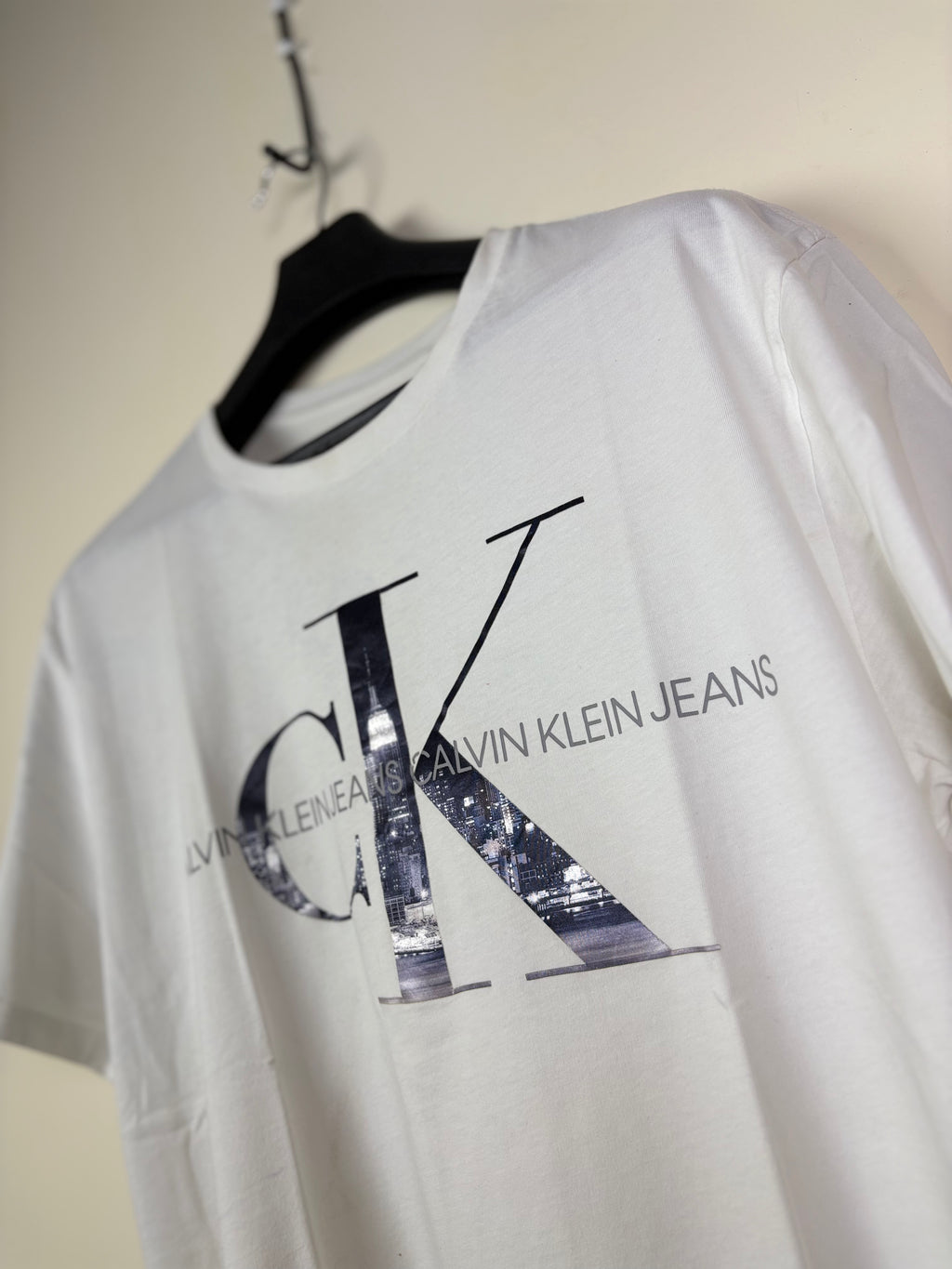 Calvin Klein Jeans Men's NYC Skyline Monogram Logo T-Shirt - White