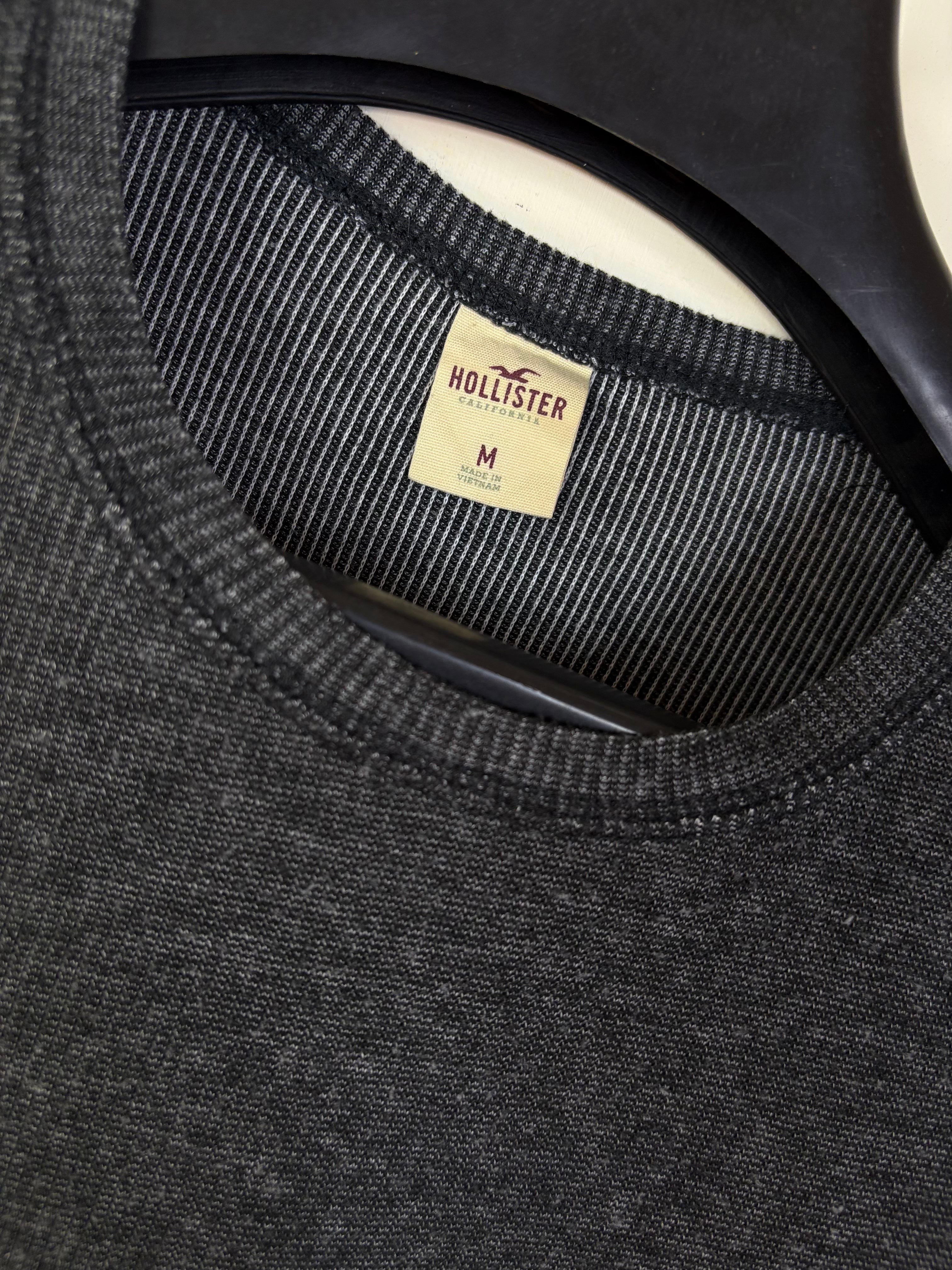 Hollister Men's Long-Sleeve Textured Crewneck T-Shirt - Charcoal Grey