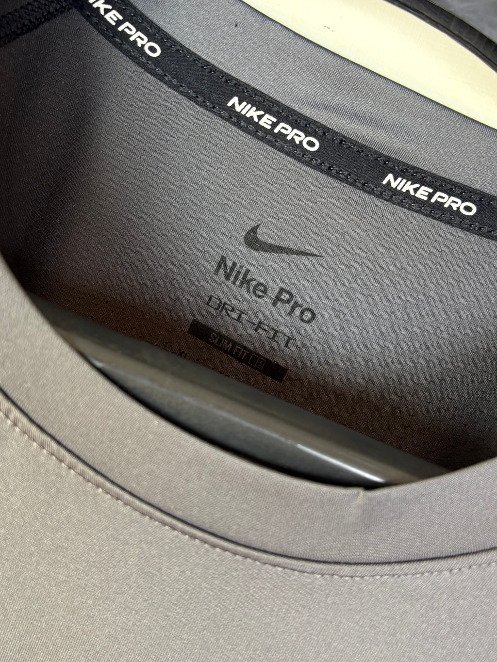 Nike Men's Dri-FIT Slim Fit Performance Training T-Shirt