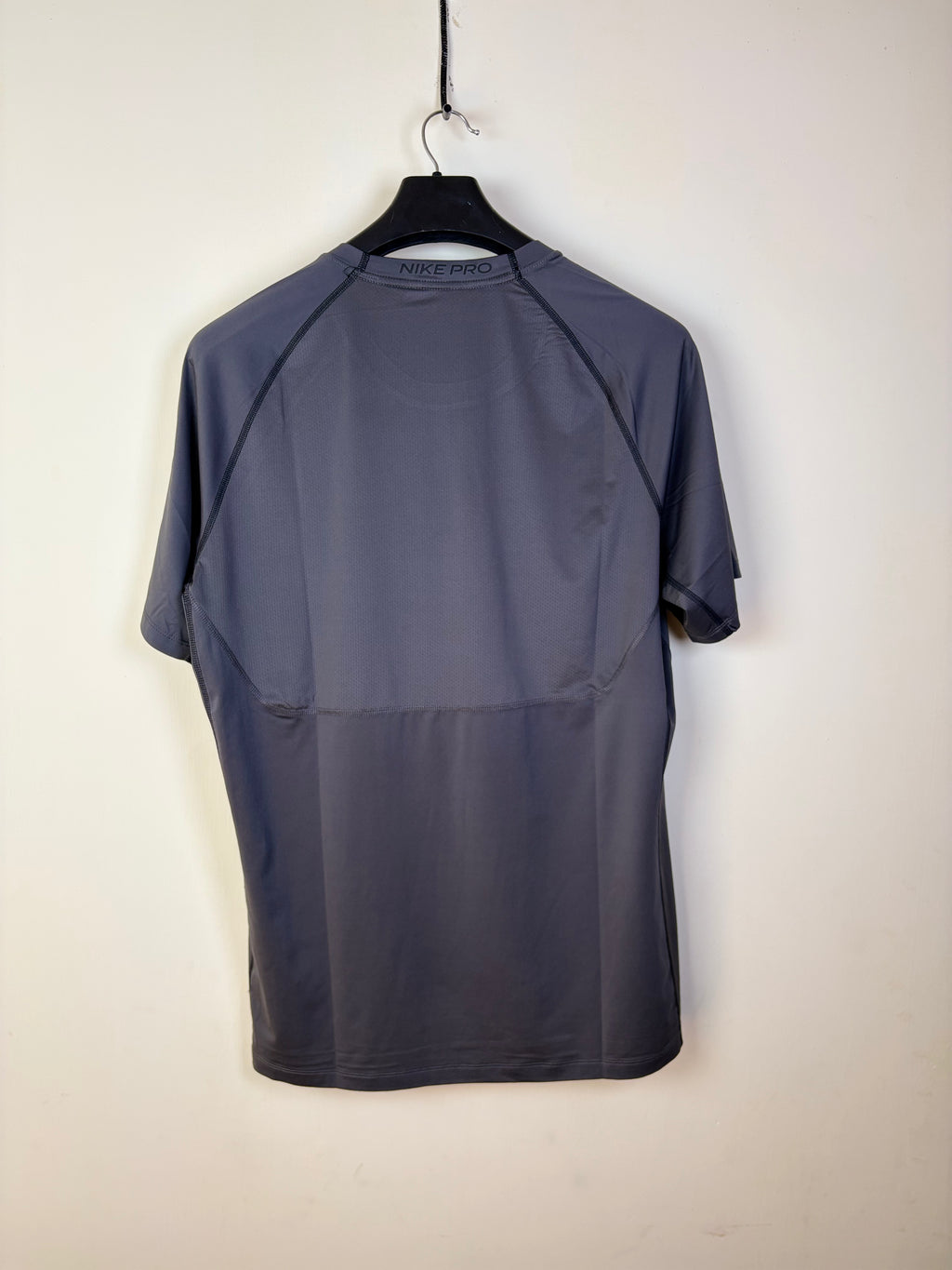 Nike Men's Dri-FIT Slim Fit Performance Training T-Shirt