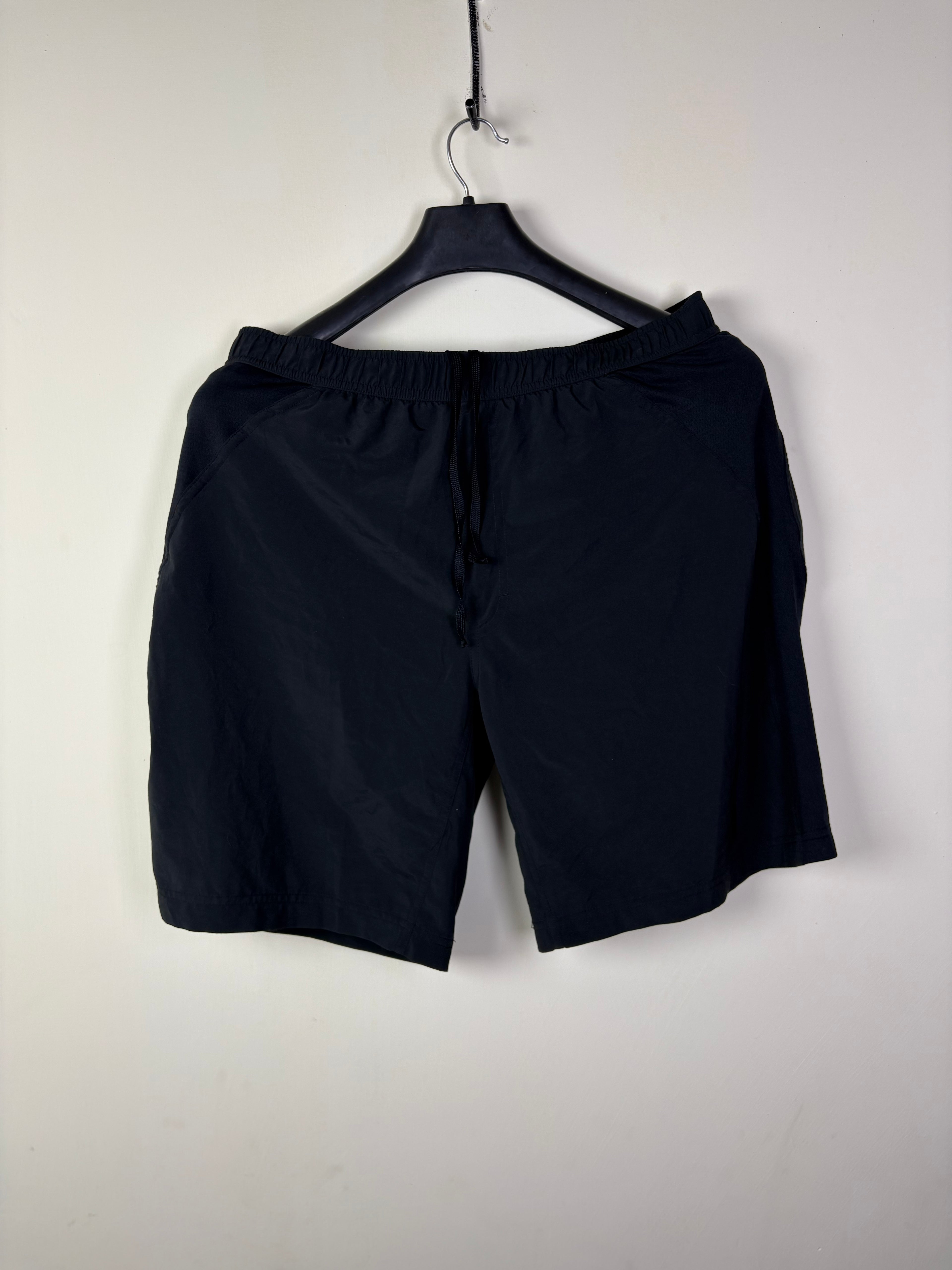 Columbia Sportswear Black Lightweight Performance Training Shorts - Men's Size Medium