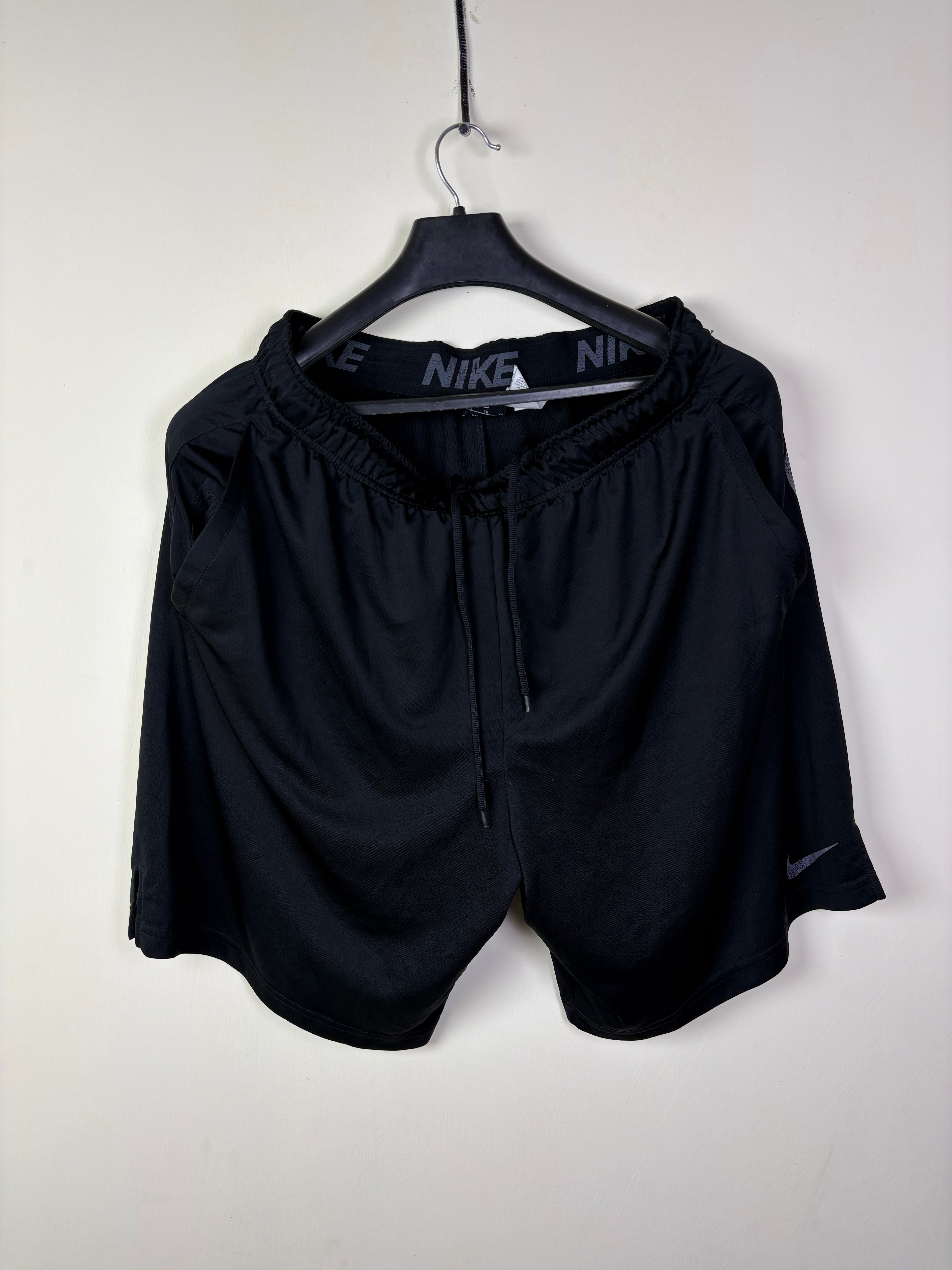 Nike Dri-FIT Black Mesh Athletic Shorts with Branded Waistband - Men's Size XL