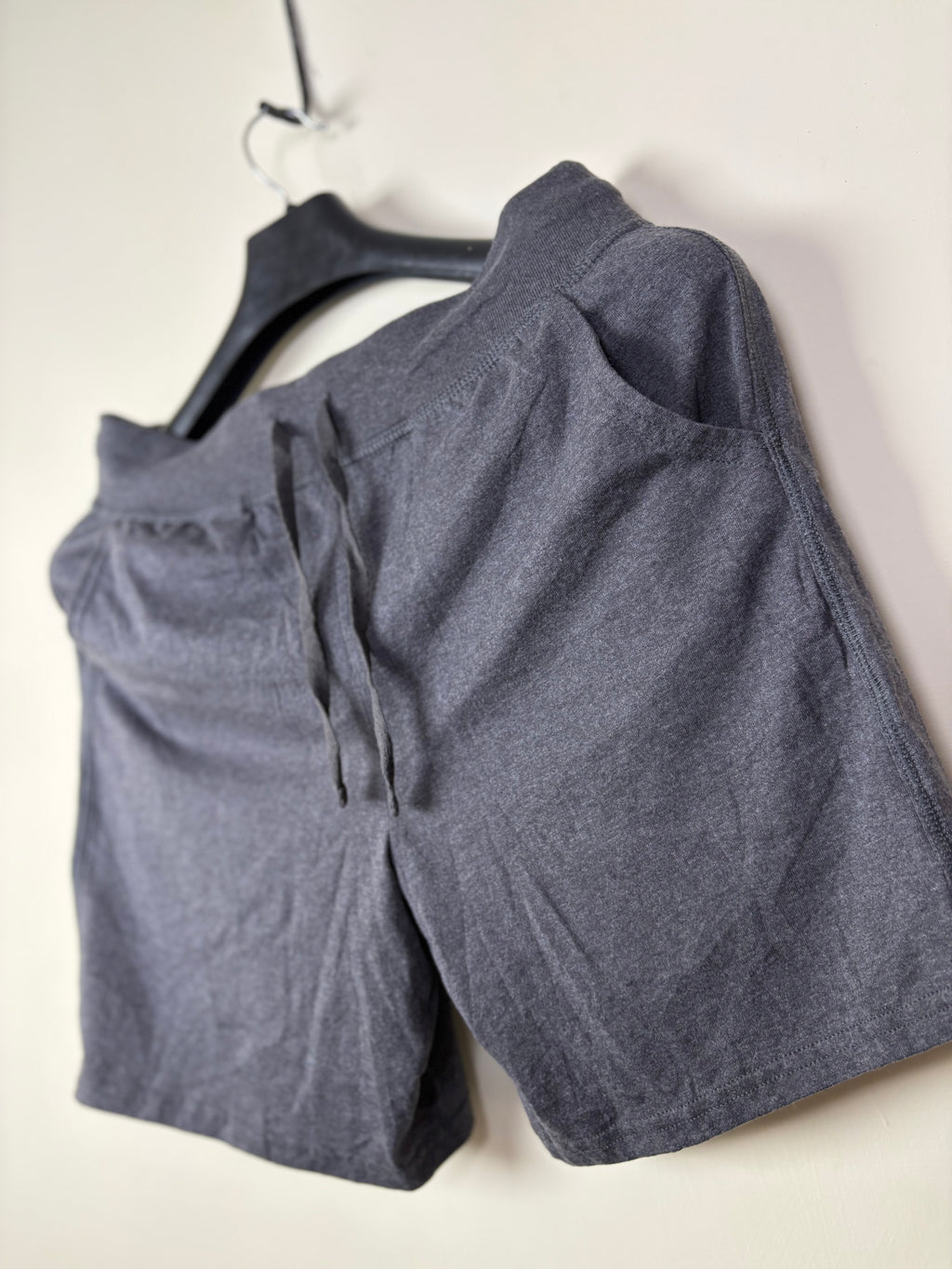 Hanes Men's Charcoal Heather Jersey Cotton Lounge Shorts - Size Medium