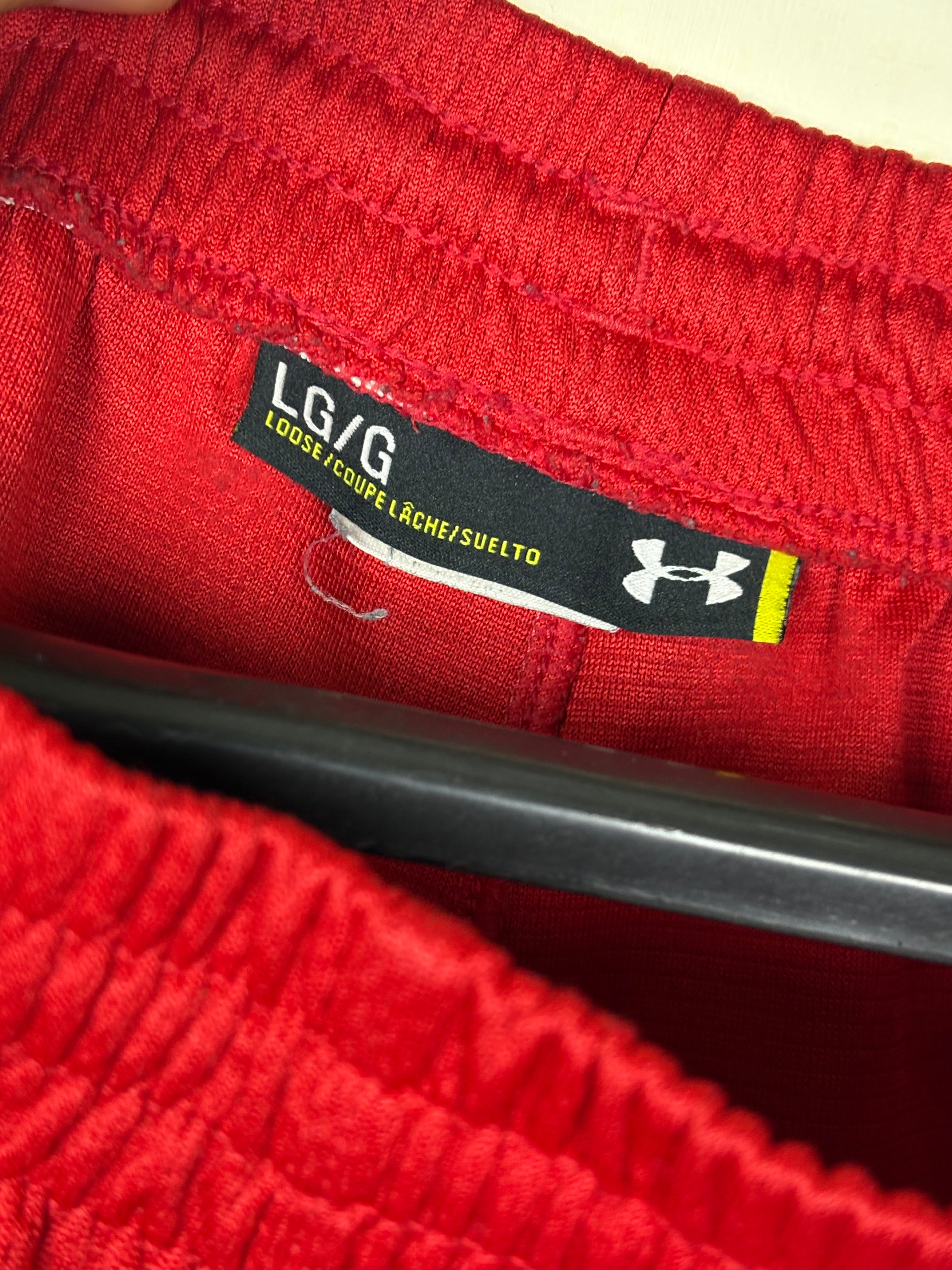 Under Armour HeatGear Red Training Shorts - Size Large