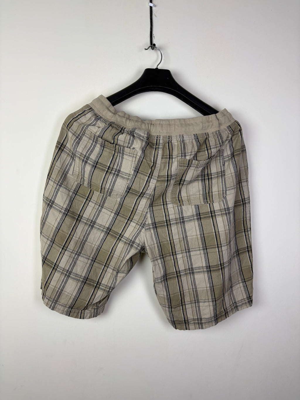 Mountain Ridge Khaki Plaid Casual Shorts - Size Large