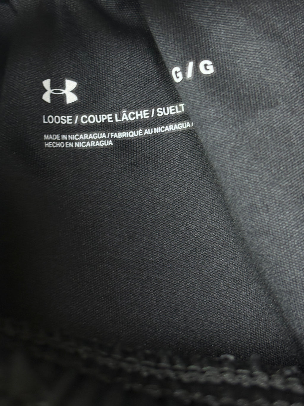 Under Armour HeatGear Loose Fit Training Shorts Black/Pink - Size Large