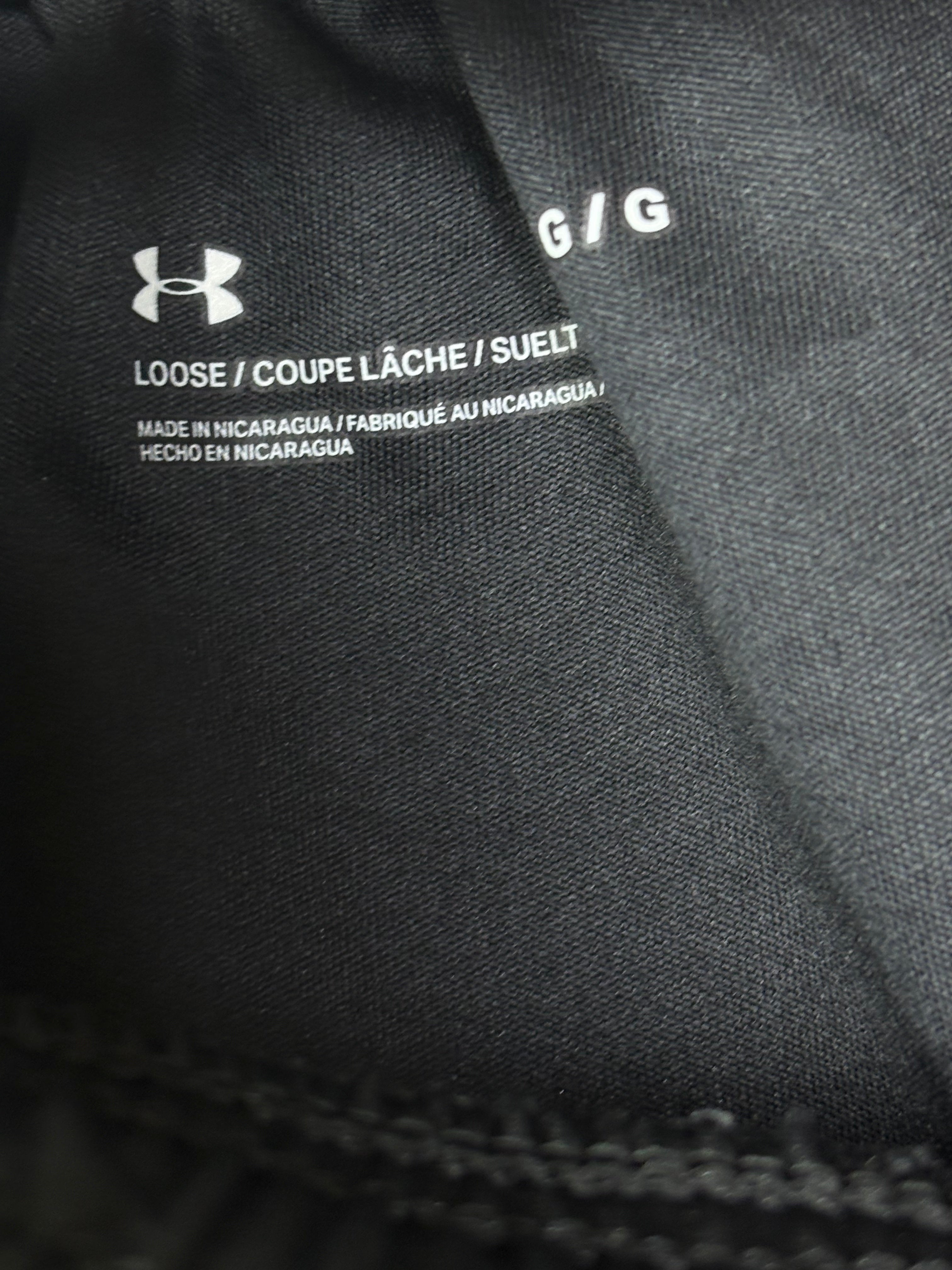 Under Armour HeatGear Loose Fit Training Shorts Black/Pink - Size Large