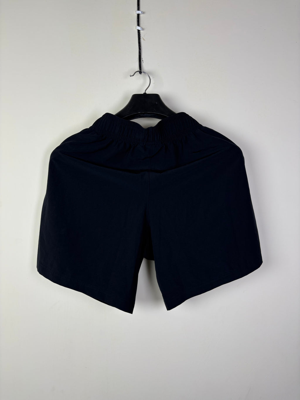 Under Armour Men's Black Loose-Fit Performance Training Shorts - Size Small