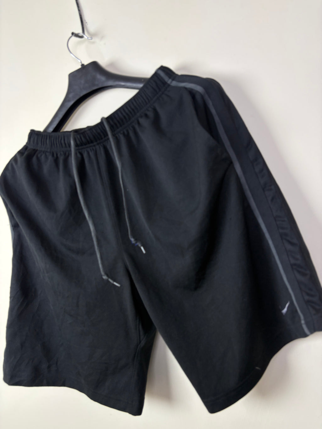 Nike Men's Dry-FIT Side-Stripe Training Shorts - Black/Anthracite