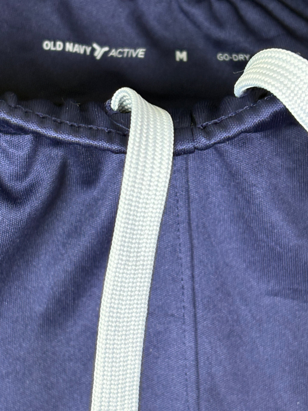 Old Navy Active Men's Go-Dry Mesh-Panel Training Shorts - Navy Blue/Grey