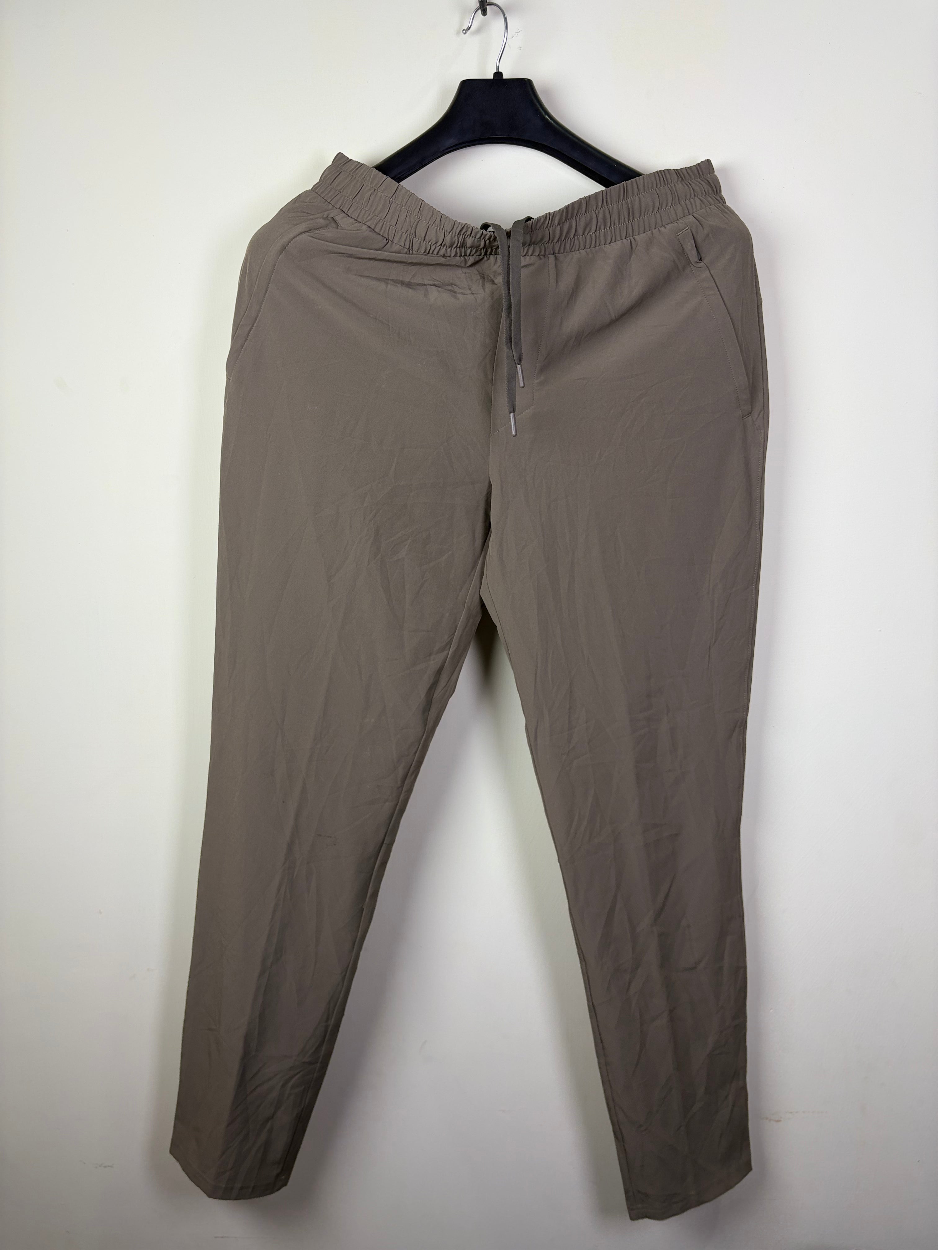 All in Motion Men's Golf Everyday Tapered Chino Pants - Soft Brown