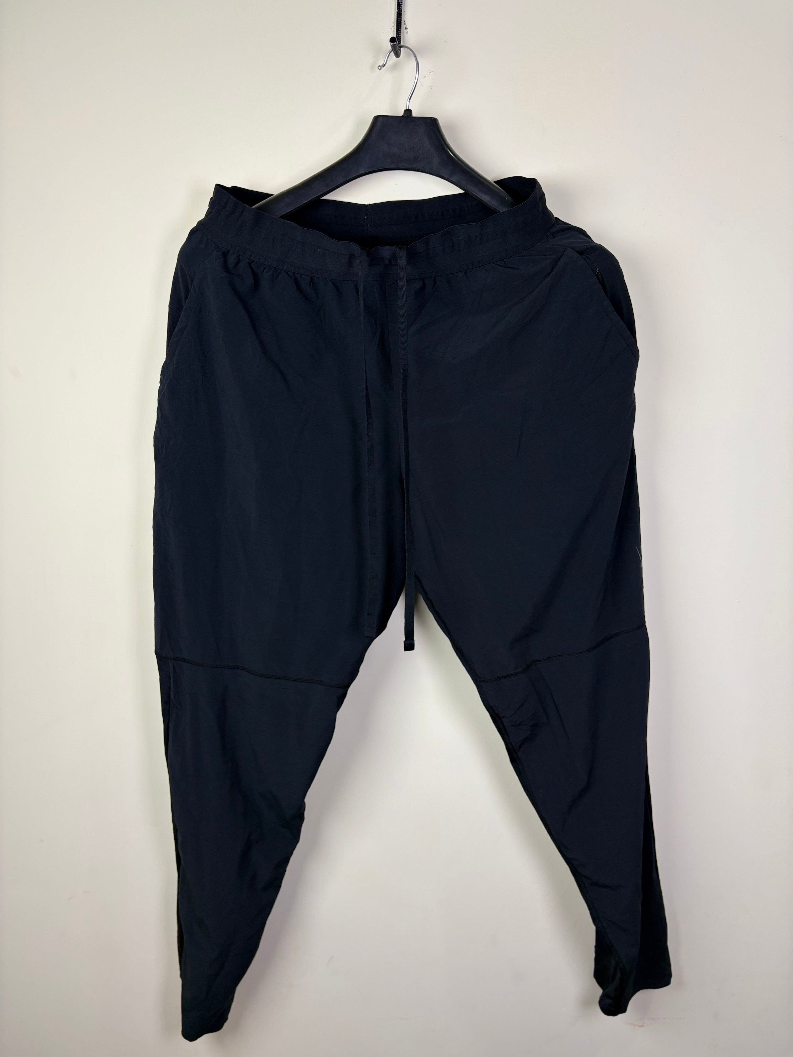 Nike Yoga Dri-FIT Men's Infinalon Training Pants - Black