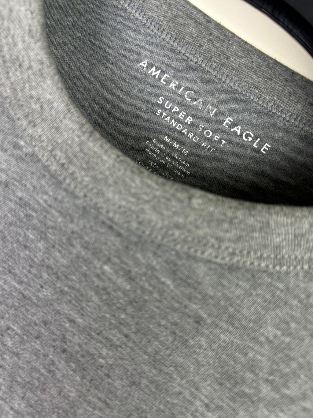 American Eagle Super Soft Standard Fit Graphic T-Shirt Size M