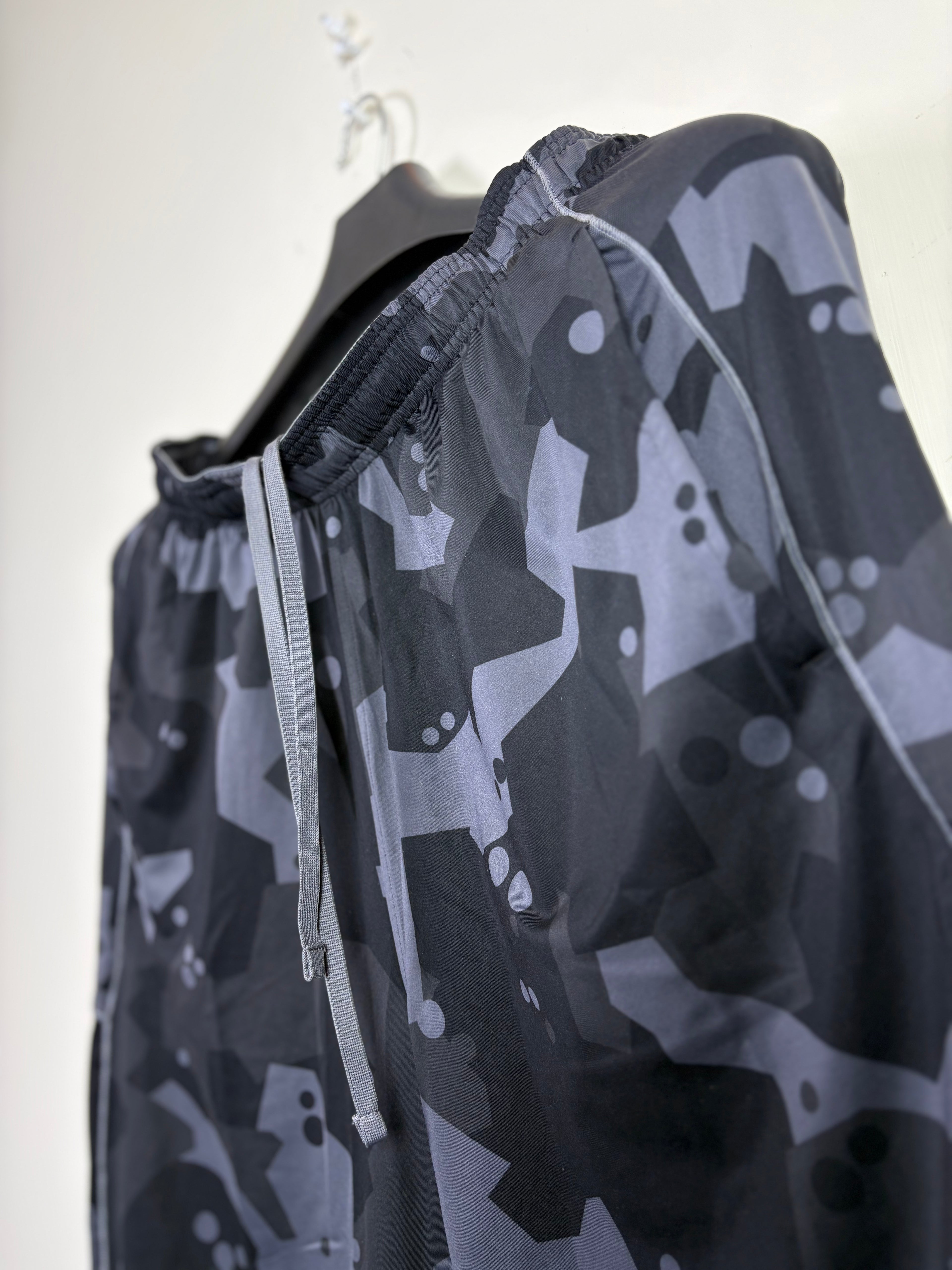 Under Armour HeatGear Camo Mesh Training Shorts Large